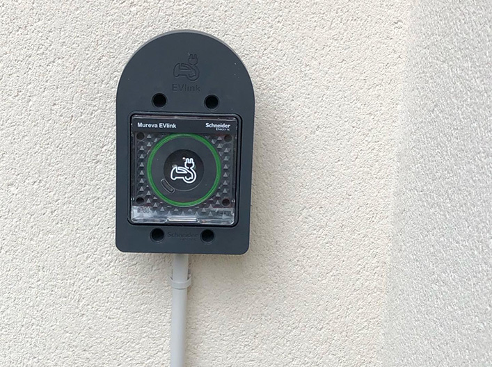 Installateur borne IRVE Bordeaux métropole